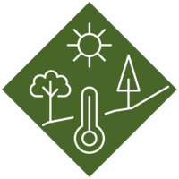 Eine gezeichnete Kachel mit einer Sonne, einem Thermometer, einer ansteigenden Linie auf der ein Laub- und ein Nadelbaum stehen.